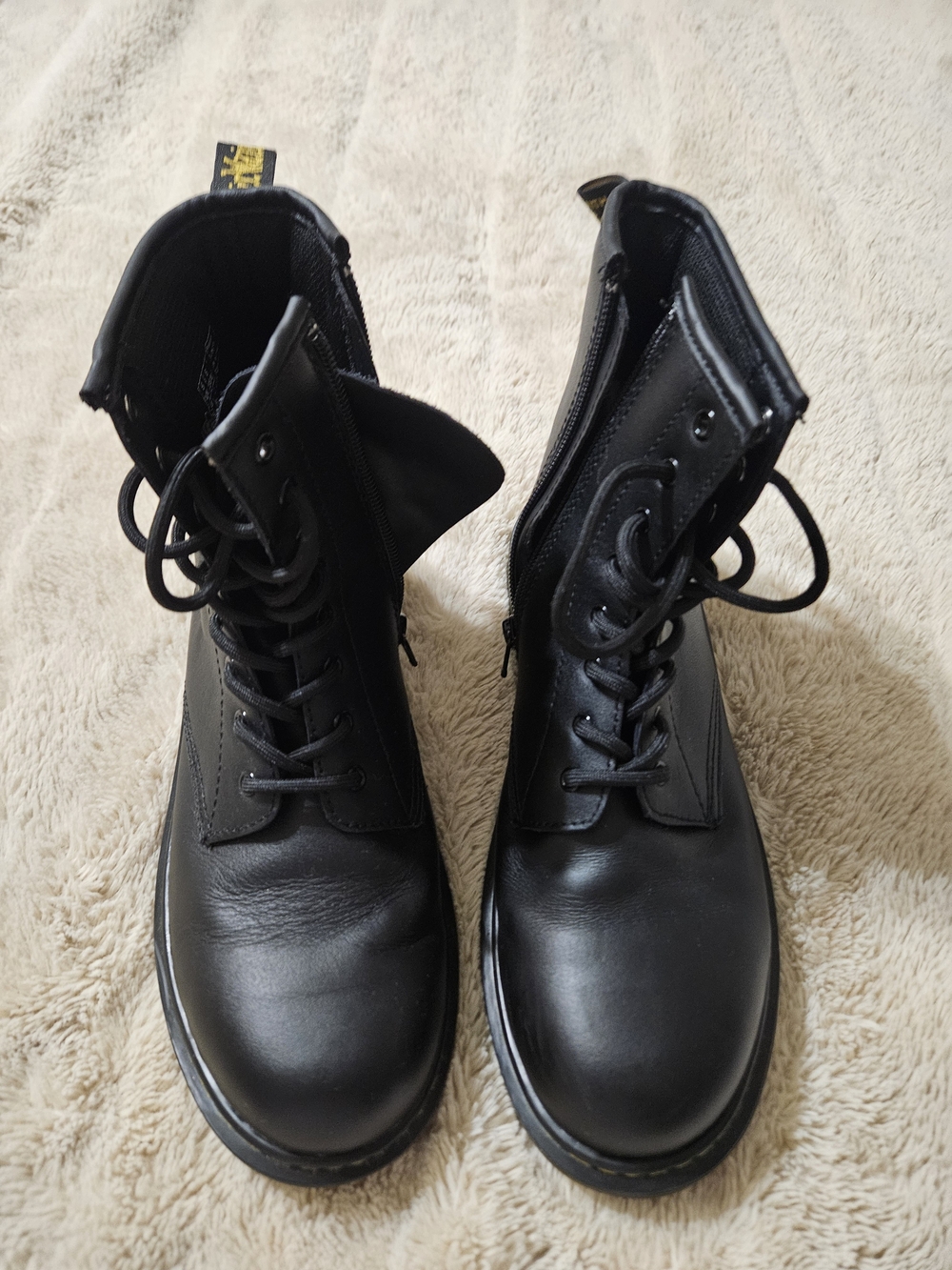 Dr Martens Delaney W7 M6